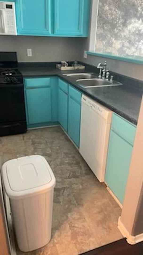 Building Photo - 1 br, 1 bath House - 7139 S. Durango Dr #215