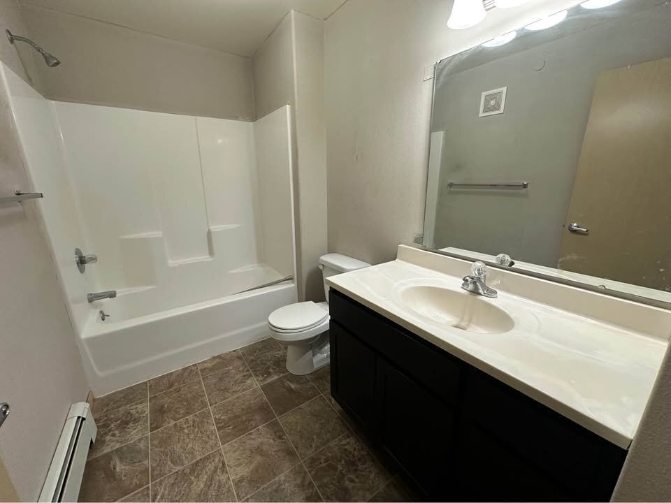 Building Photo - 956 Boston Way