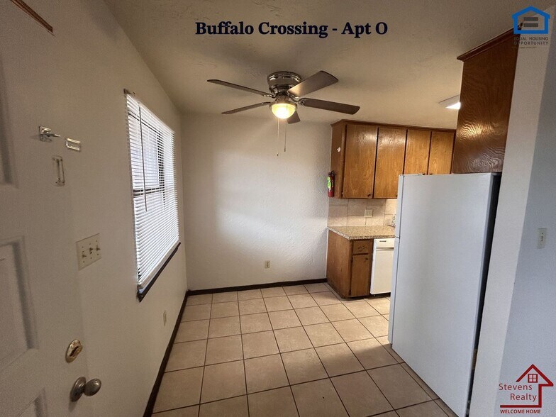 Building Photo - 1912 SW D Ave