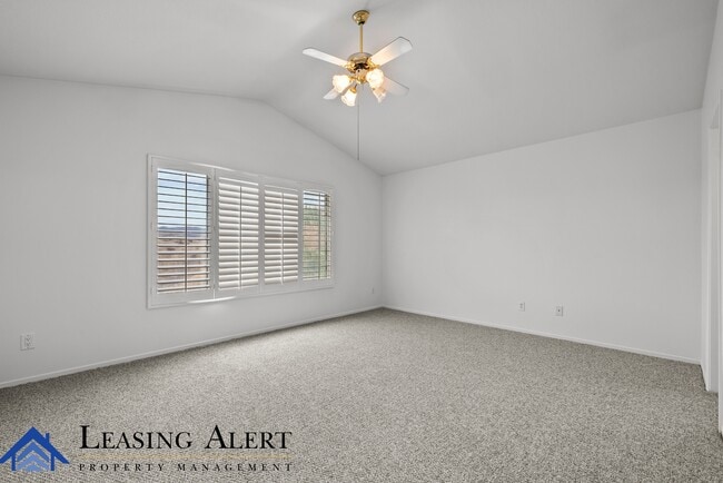 Building Photo - 28475 Nicholas Cir