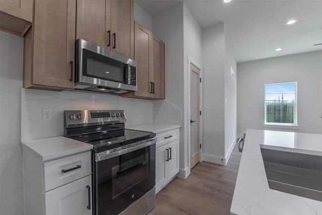 Building Photo - 9309 Jutland Rd