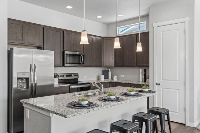 Building Photo - 3975 Ivy Hill Dr