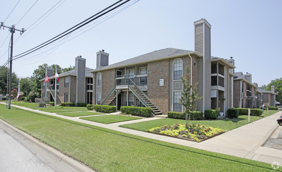 Primary Photo - North Hills Place Apartments