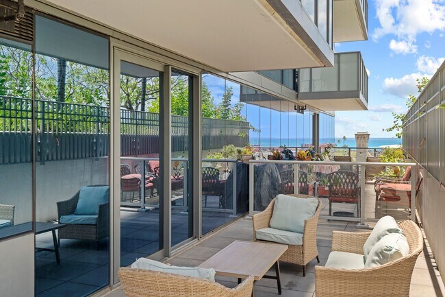Building Photo - Stylish 1-Bedroom Unit at THE COLLECTION w...