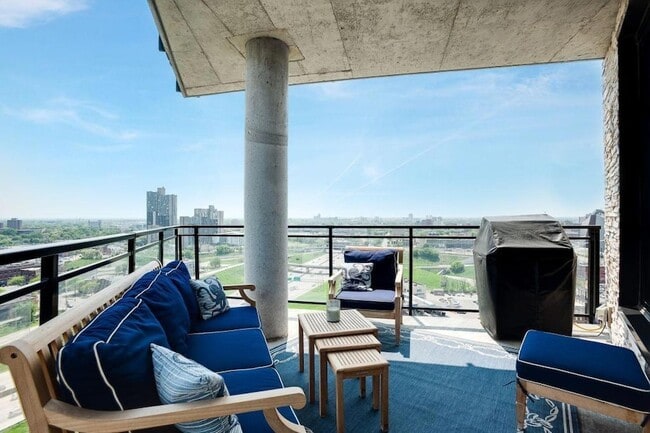 Building Photo - 1240 S 2nd St