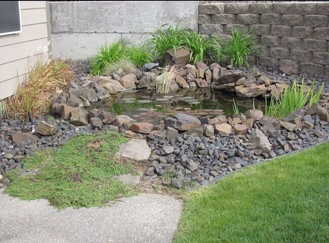 Building Photo - 2645 Stonecreek Dr