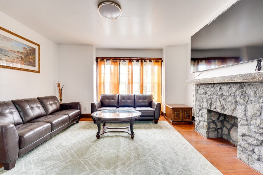 Building Photo - 184 Butler Ave