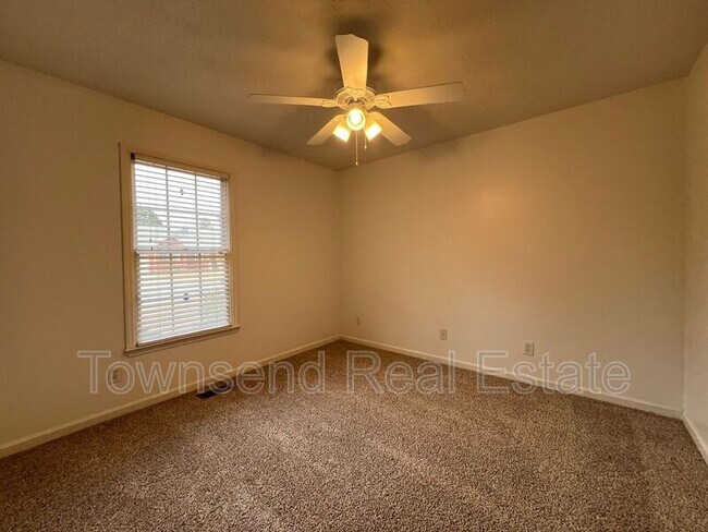 Building Photo - 539 Killeen Rd