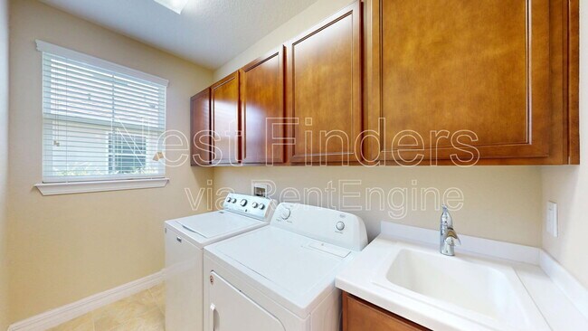 Building Photo - 29 Lakefront Ln