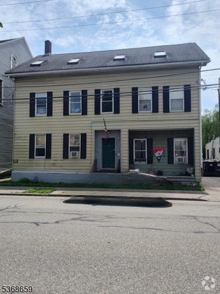 Building Photo - 308 Front St