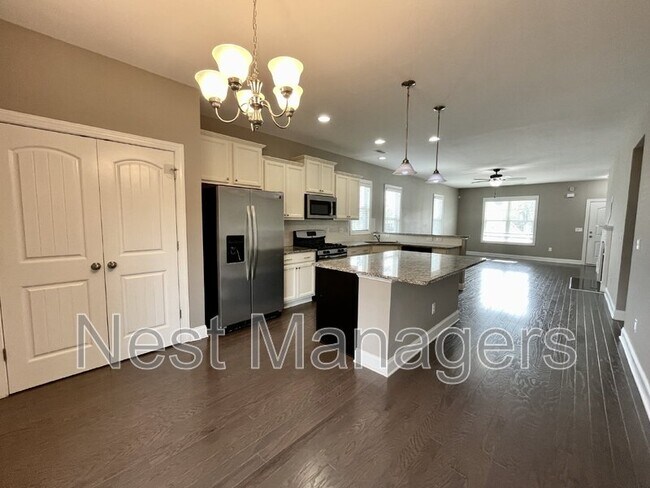 Building Photo - 385 Falls Creek Dr