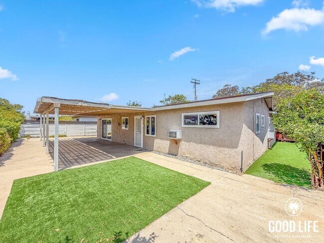 Building Photo - 8051 San Carlos Dr