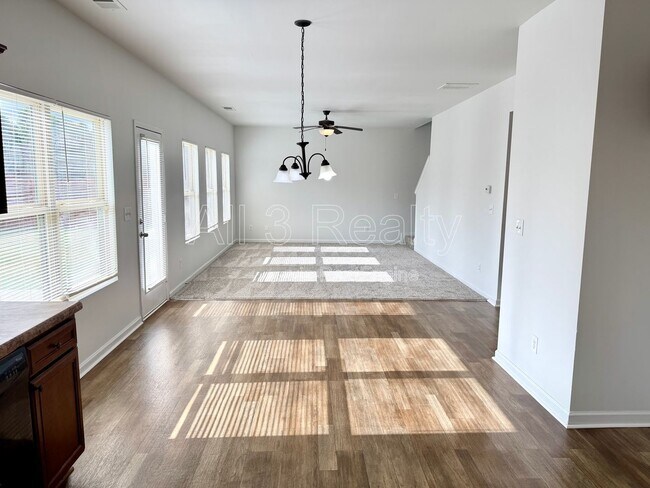 Building Photo - 6107 Heisler St