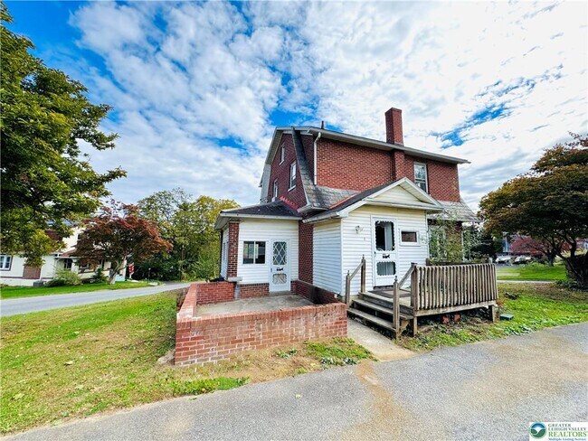 Building Photo - 2619 Broad St