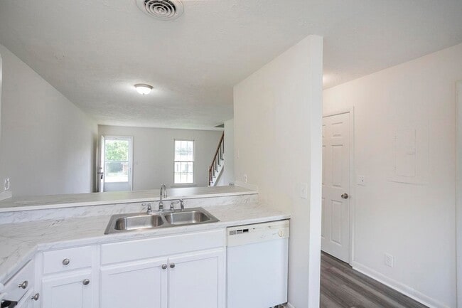 Building Photo - 1517 Meadow Bend Dr