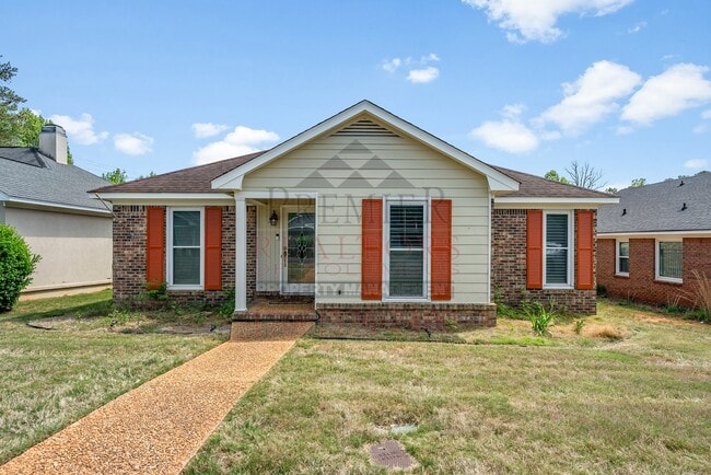 Building Photo - 7005 Robin's Nest Dr