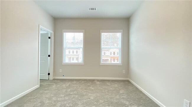 Building Photo - 4591 Silver Oak Dr