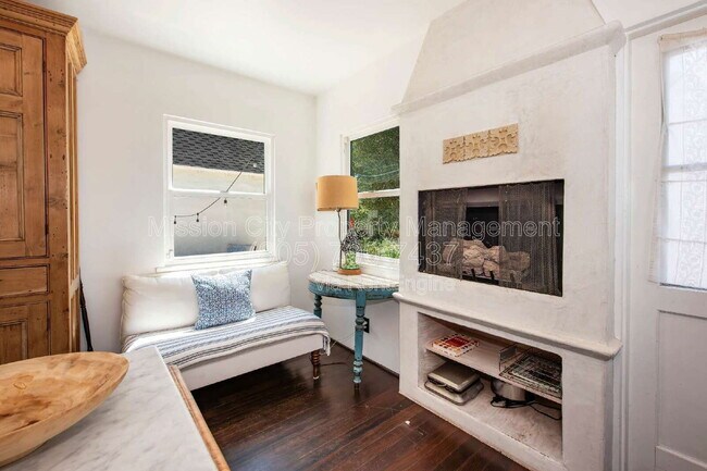 Building Photo - 2837 Clinton Terrace