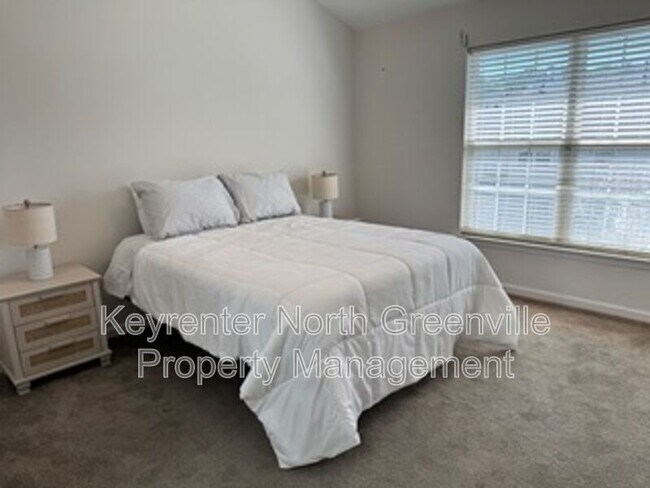 Building Photo - 612 Graythorn Ln