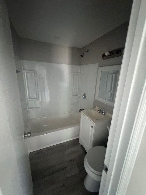 Building Photo - 2829 Jones Ave