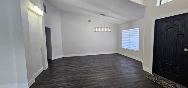 Building Photo - 21046 N Sweetwater Ln