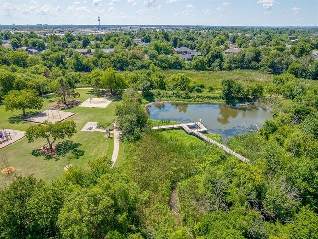 Building Photo - 3405 Woodsboro Dr