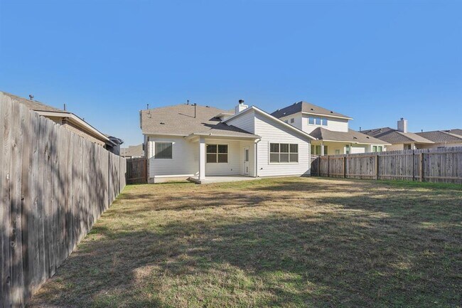 Building Photo - 308 Castlefields St