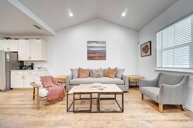 Building Photo - 8980 Coral Reef Wy