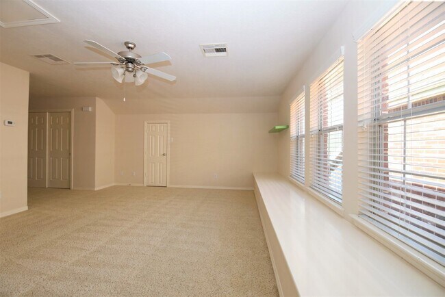 Building Photo - 13315 Olive Trce
