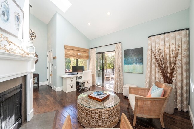 Building Photo - 4 Santa Cruz Ct