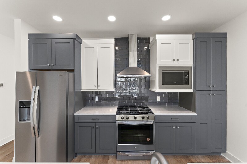 Building Photo - 119 Founders St