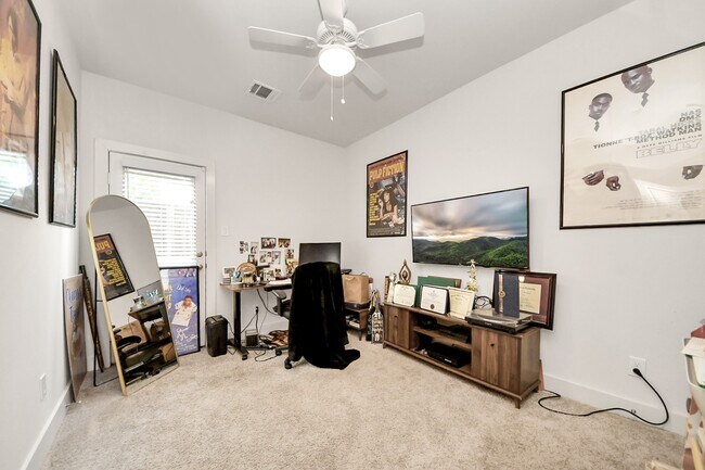 Building Photo - 3622 Griggs Rd