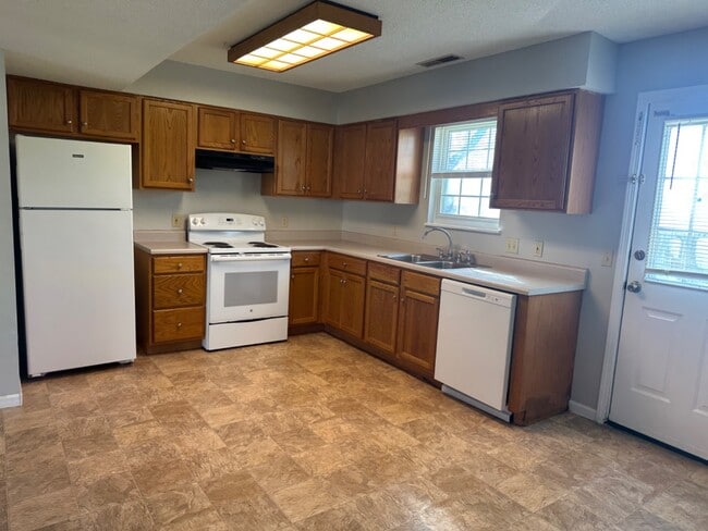 Primary Photo - 508 Nickman Rd
