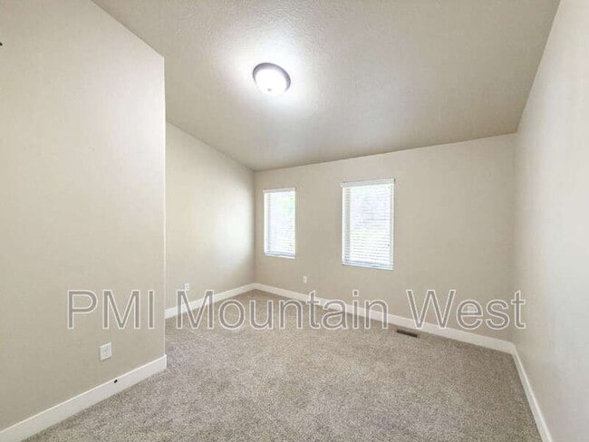 Building Photo - 2119 Orchard Pines Loop E