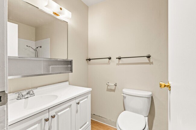 Building Photo - Utilities Included! Hayward 2-Bedroom with On-Site Laundry, Parking & Brand New Floors
