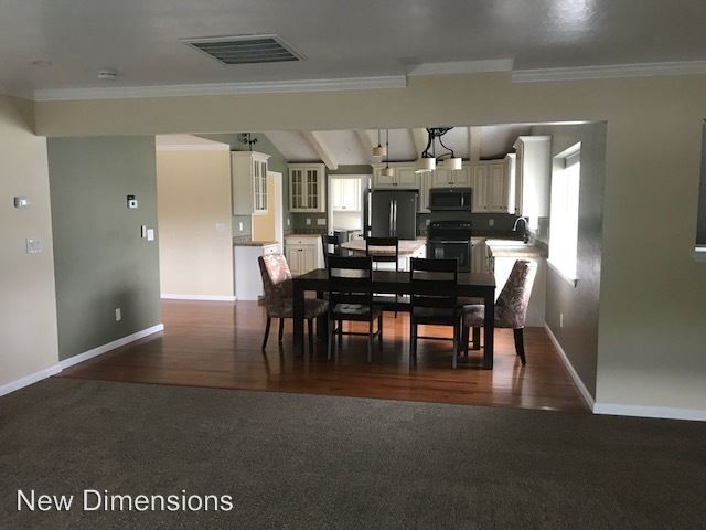 Building Photo - 4 br, 3.5 bath House - 1127 Pinion Hills Dr.