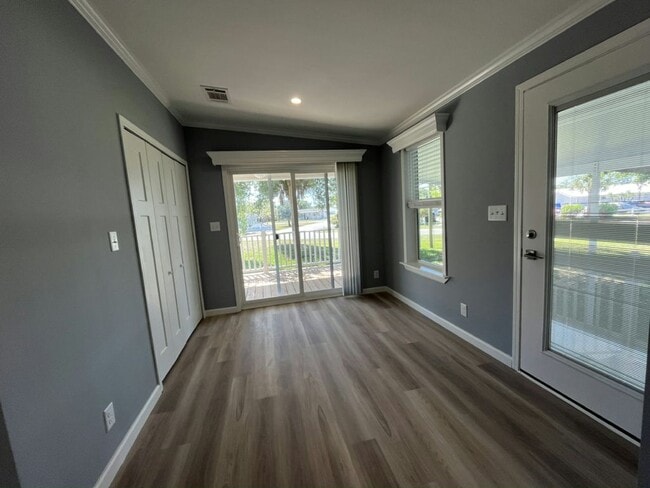 Building Photo - 18 Calypso Cay