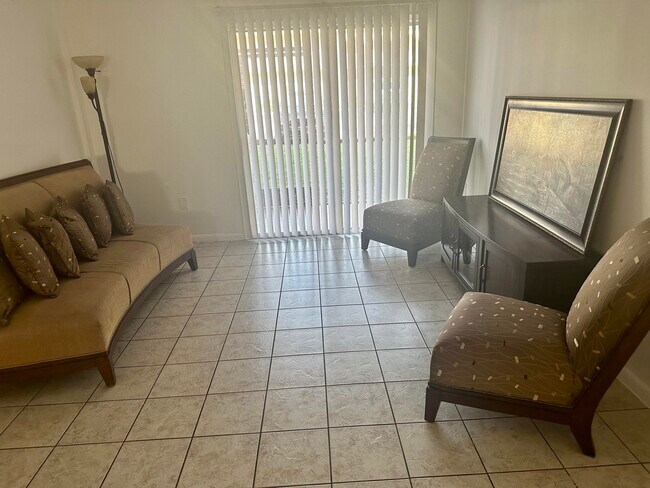 Building Photo - 6054 Forest Hill Blvd