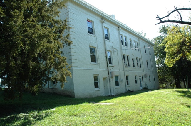 Building Photo - College Park Apartments