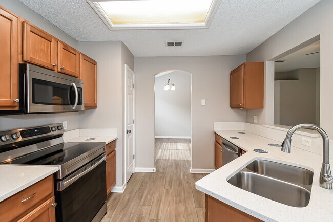Building Photo - 1508 Austin Ln