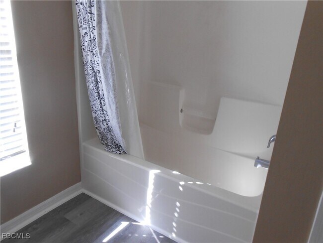 Building Photo - 3208 71st St W