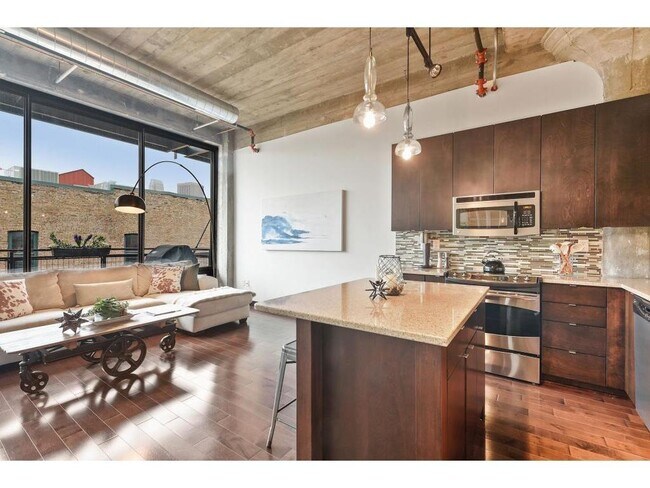 Building Photo - 618 N Washington Ave