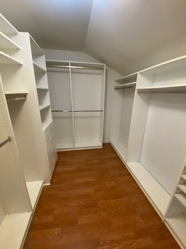 Building Photo - 20947 Hackney St