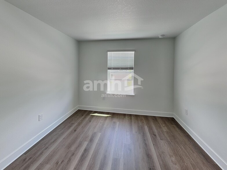 Building Photo - 16421 Cheyanne Ct