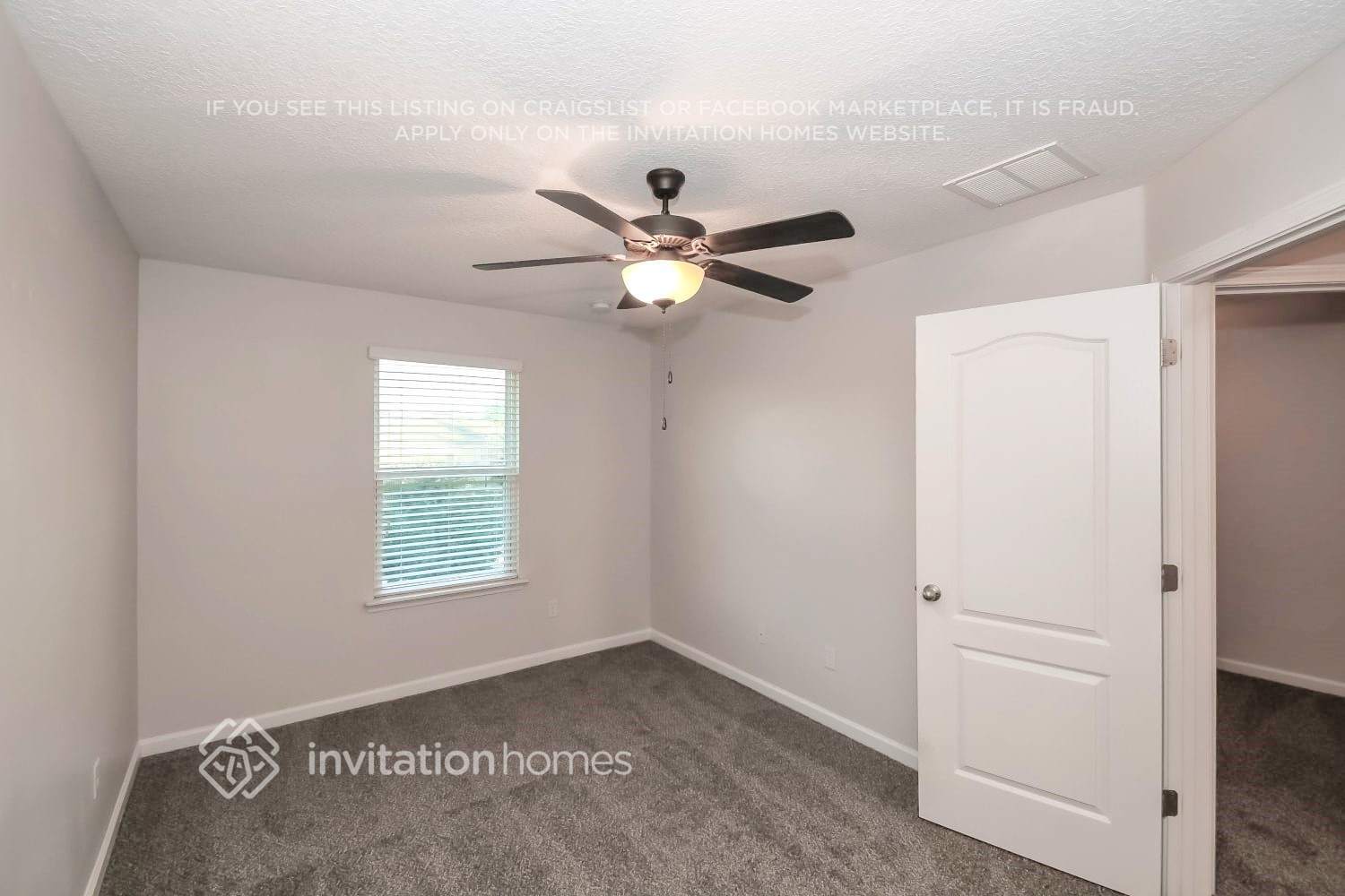 Building Photo - 431 Oasis Ln