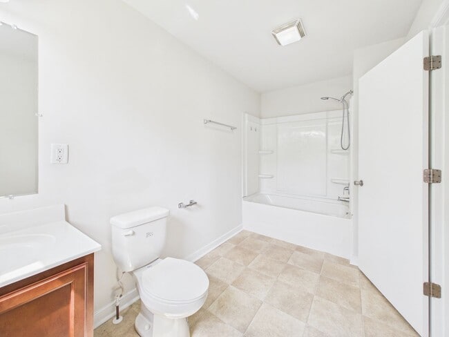 Building Photo - 1706 Catalina Dr