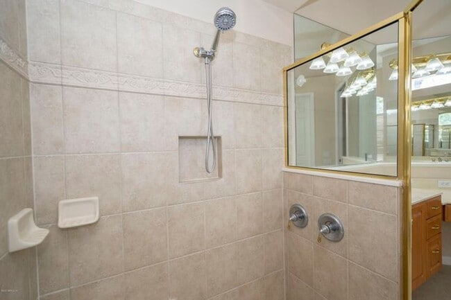 Building Photo - Gated Community