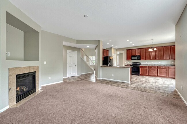 Building Photo - 5643 S Biloxi Way