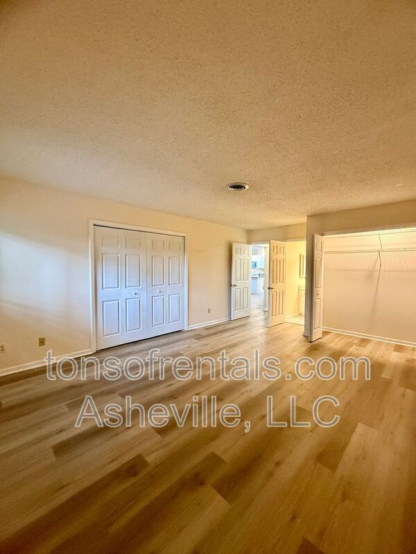 Building Photo - 181 N Britton Creek Ct