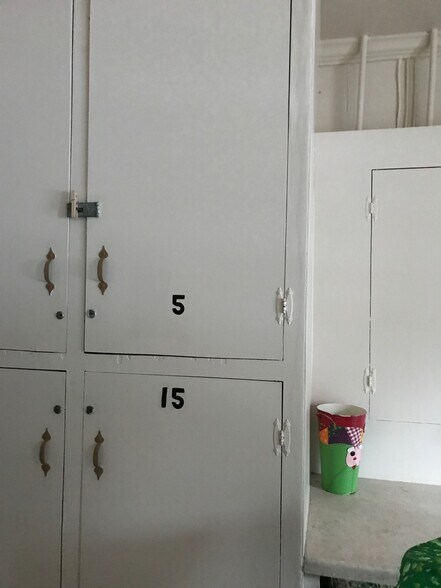 Building Photo - 4150 Ridge Rd